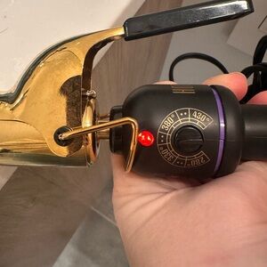 Professional Gold and Black Curling Iron